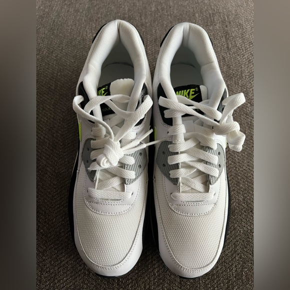 Nike Air Max 90 Essential White/Volt-Black-Wolf Grey - Picture 4 of 7